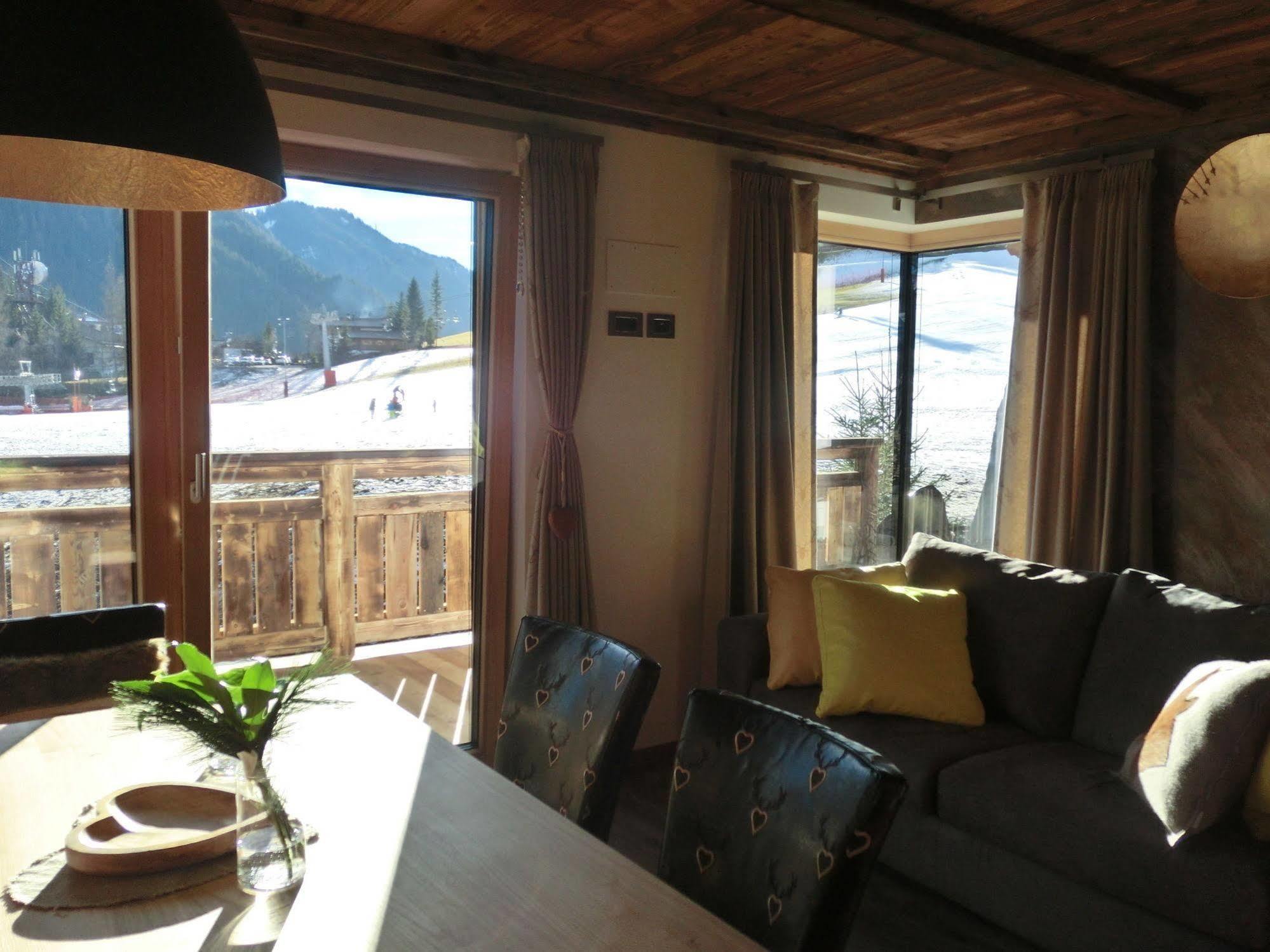 Chalet Stefan - Apartments La Villa  Exterior photo
